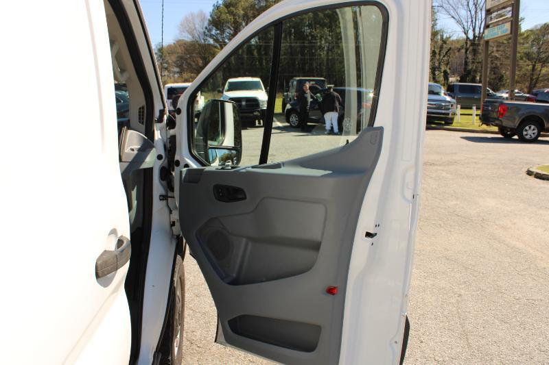 Ford Transit Van T-150 148" Low Rf 8600 GVWR Sliding RH Dr 2017