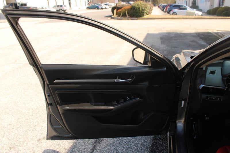 Nissan Altima 2.5 SV Sedan 2021