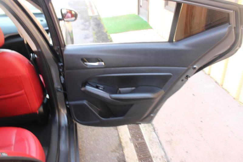 Nissan Altima 2.5 SV Sedan 2021