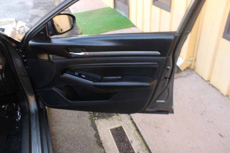 Nissan Altima 2.5 SV Sedan 2021