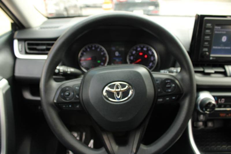 Toyota RAV4 XLE FWD (Natl) 2021