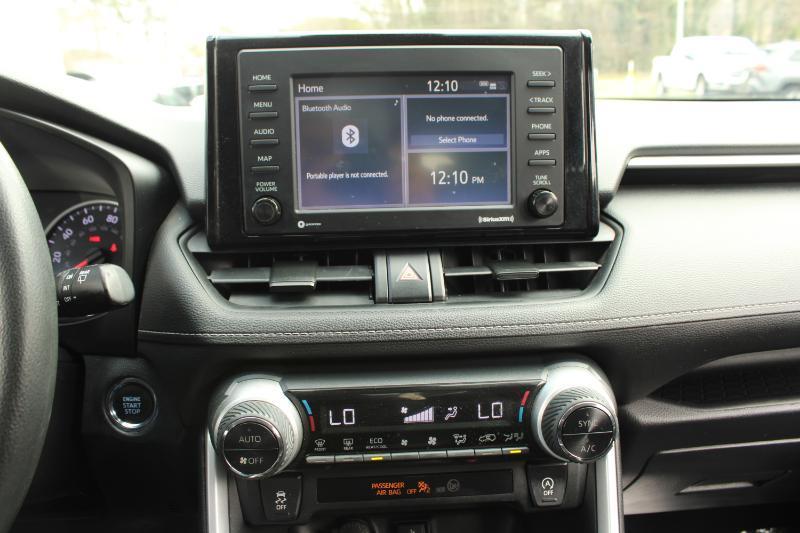 Toyota RAV4 XLE FWD (Natl) 2021