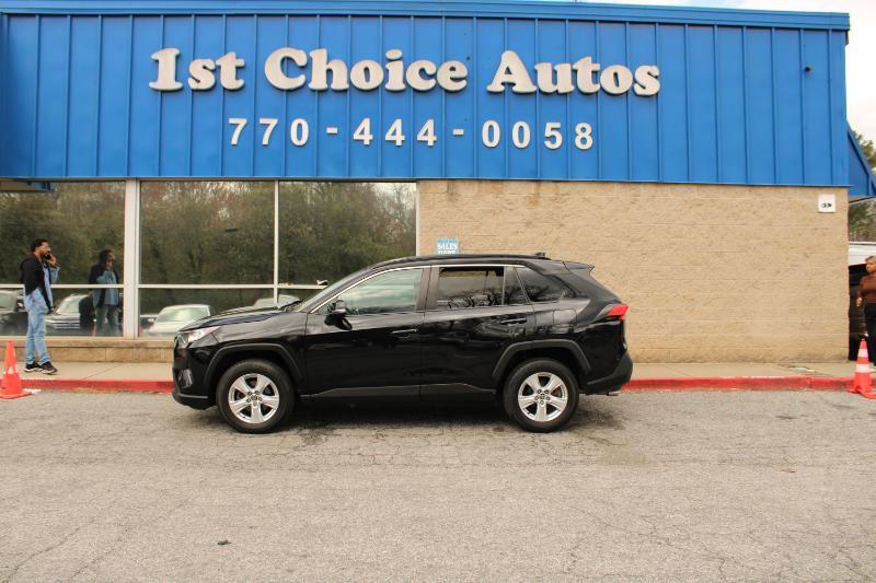 Toyota RAV4 XLE FWD (Natl) 2021