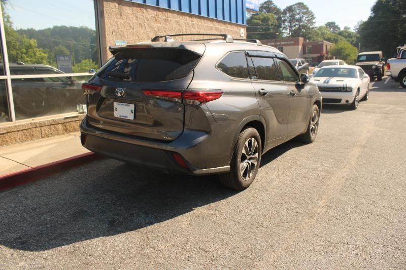 Toyota Highlander XLE FWD (Natl) 2021