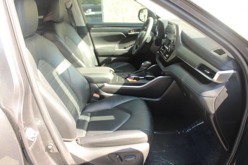Toyota Highlander XLE FWD (Natl) 2021