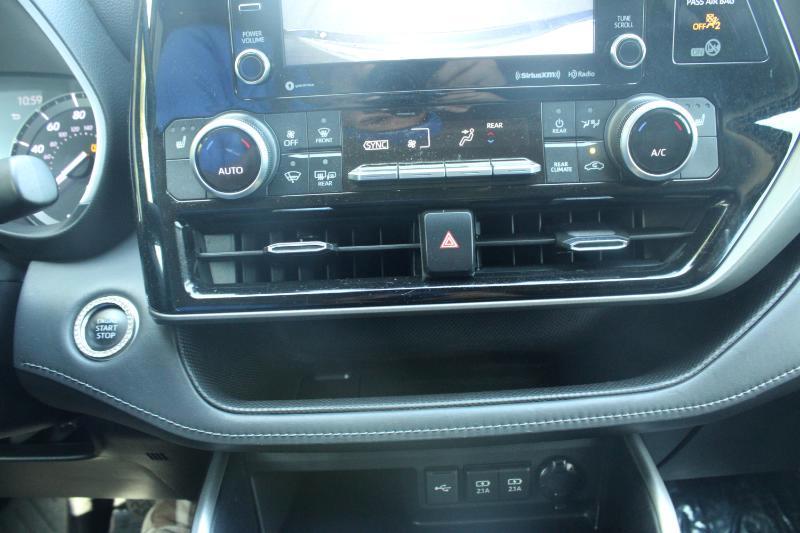 Toyota Highlander XLE FWD (Natl) 2021