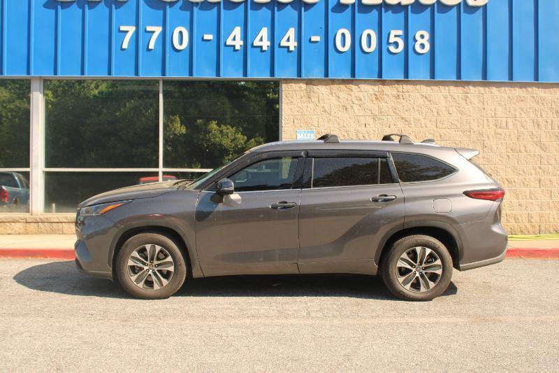 Toyota Highlander XLE FWD (Natl) 2021