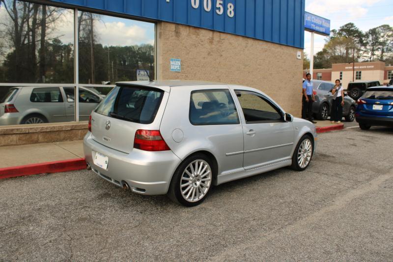 Volkswagen R32 2dr HB 6-spd Manual 2004