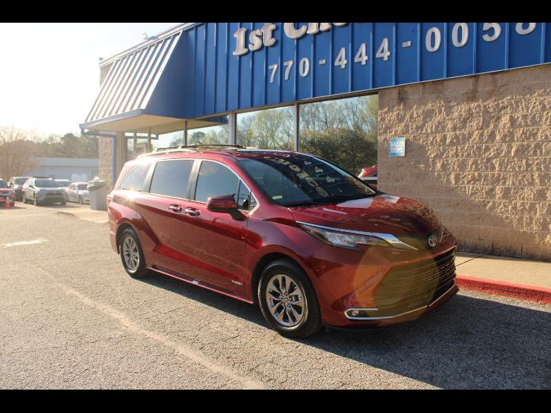2021 Toyota Sienna XLE 8-Passenger FWD