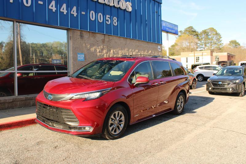 Toyota Sienna XLE FWD 8-Passenger (Natl) 2021