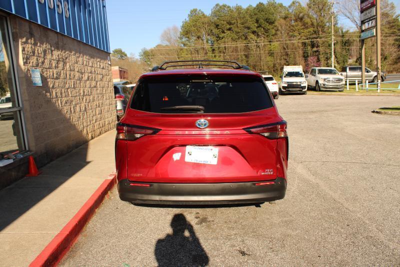 Toyota Sienna XLE FWD 8-Passenger (Natl) 2021