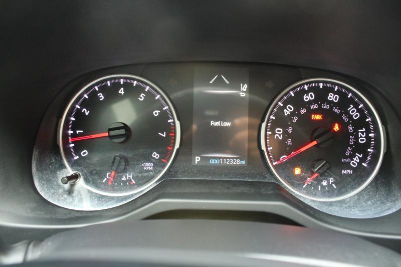 Toyota RAV4 LE FWD (Natl) 2019