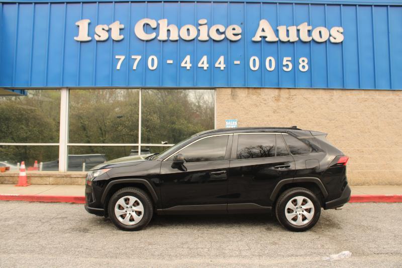 Toyota RAV4 LE FWD (Natl) 2019