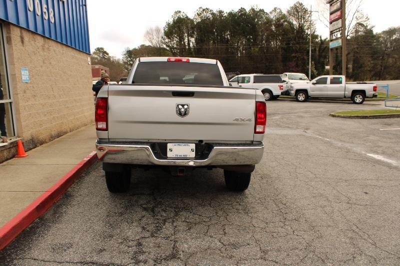 RAM 2500 Tradesman 4x4 Crew Cab 6'4" Box 2018