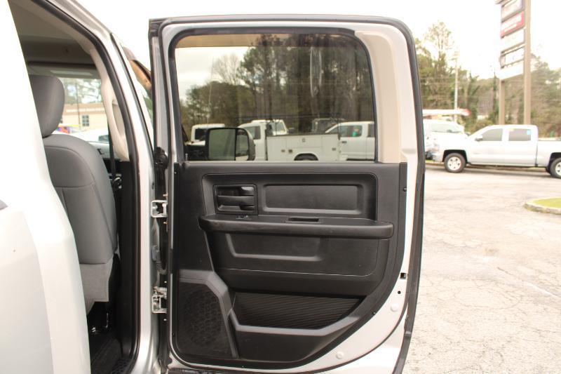 RAM 2500 Tradesman 4x4 Crew Cab 6'4" Box 2018