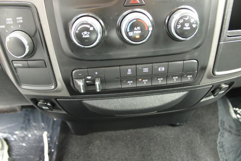 RAM 2500 Tradesman 4x4 Crew Cab 6'4" Box 2018