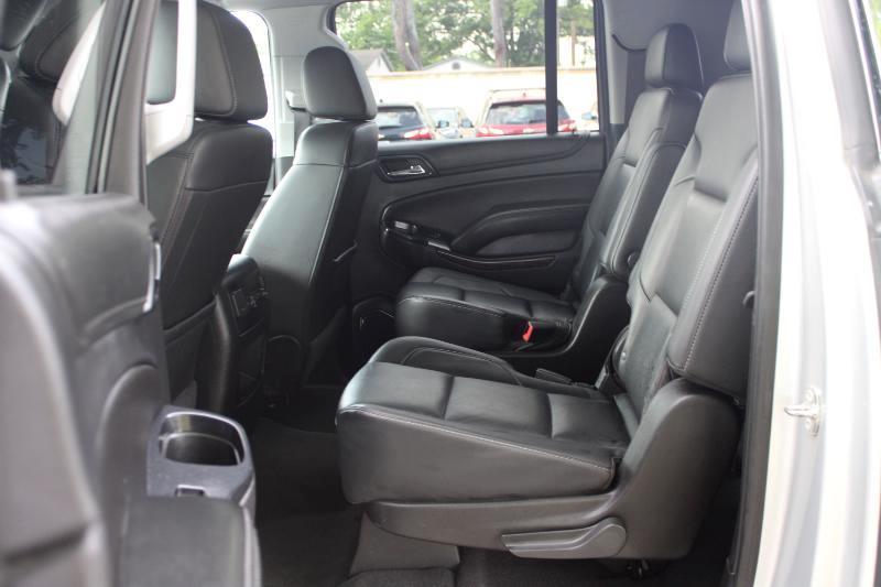 Chevrolet Suburban 4WD 4dr LT 2020