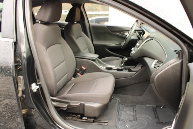 Chevrolet Malibu 4dr Sdn LS w/1FL 2019