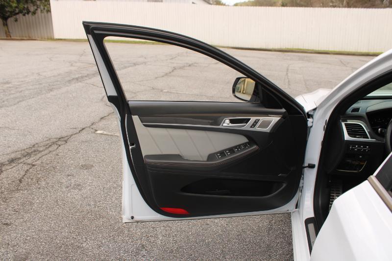 Genesis G80 3.3T Sport RWD 2018