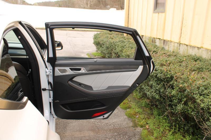 Genesis G80 3.3T Sport RWD 2018