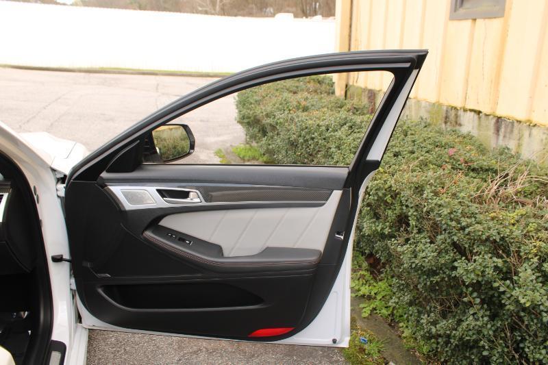 Genesis G80 3.3T Sport RWD 2018