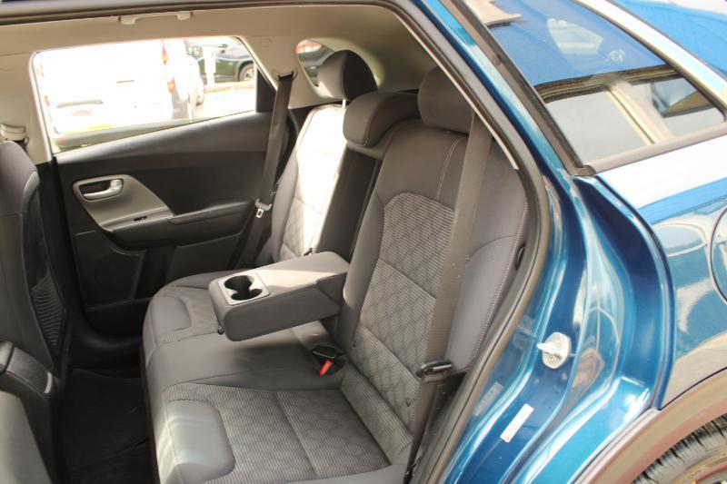 Kia Niro LX FWD 2018