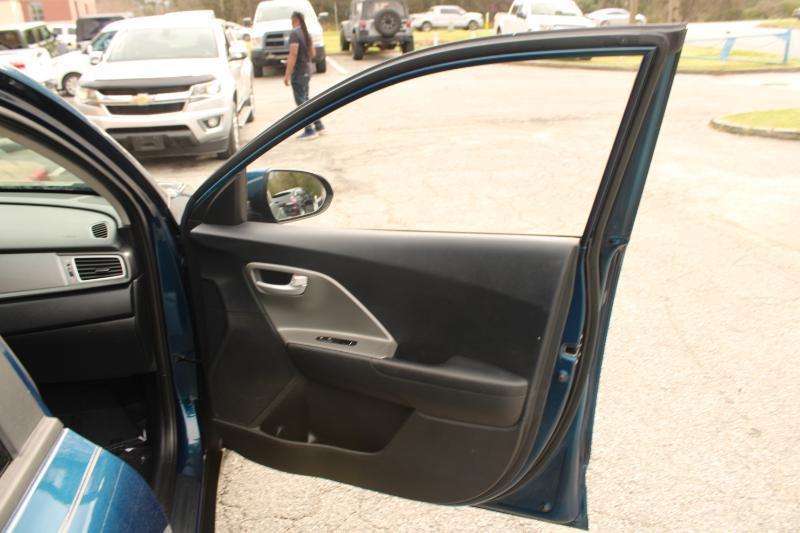 Kia Niro LX FWD 2018