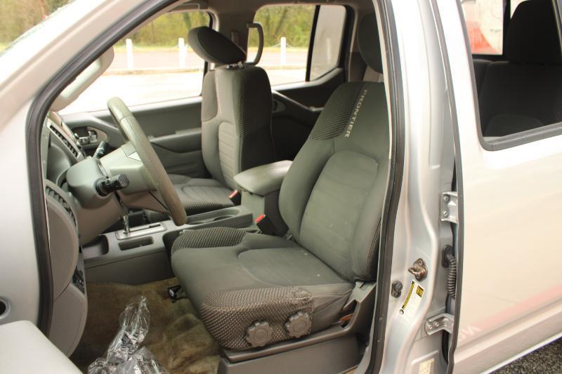 Nissan Frontier 2WD Crew Cab SWB Auto Desert Runner 2016