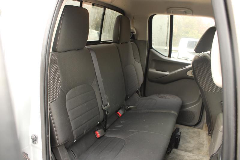 Nissan Frontier 2WD Crew Cab SWB Auto Desert Runner 2016