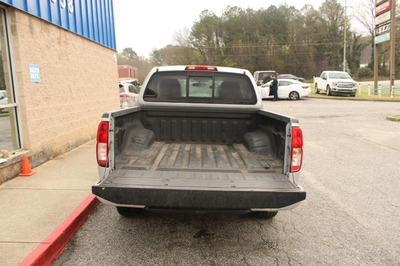 Nissan Frontier 2WD Crew Cab SWB Auto Desert Runner 2016