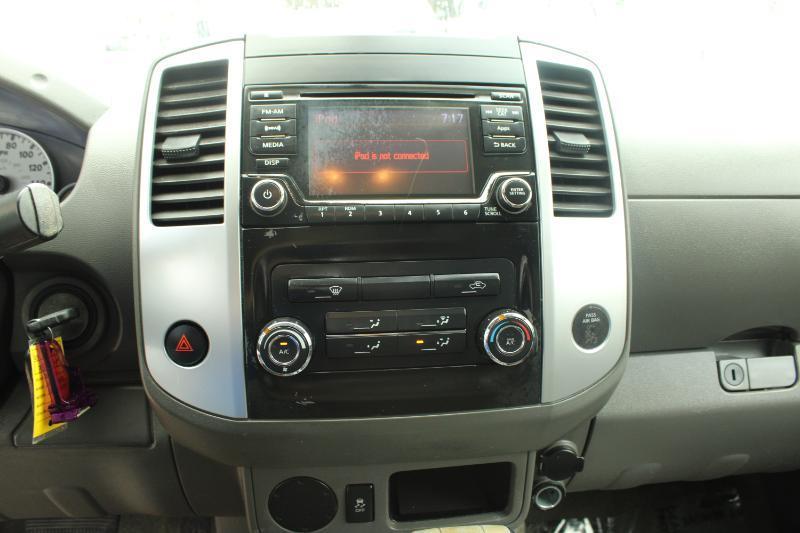 Nissan Frontier 2WD Crew Cab SWB Auto Desert Runner 2016