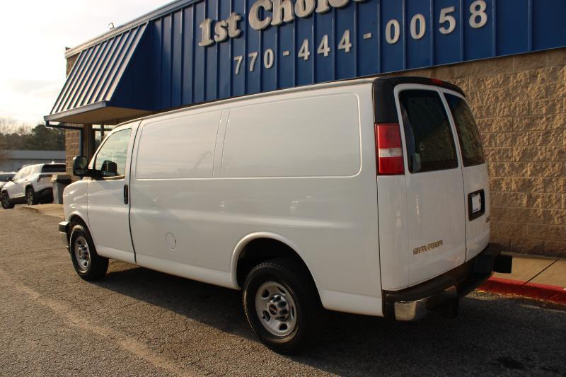 GMC Savana Cargo Van RWD 2500 135" 2017