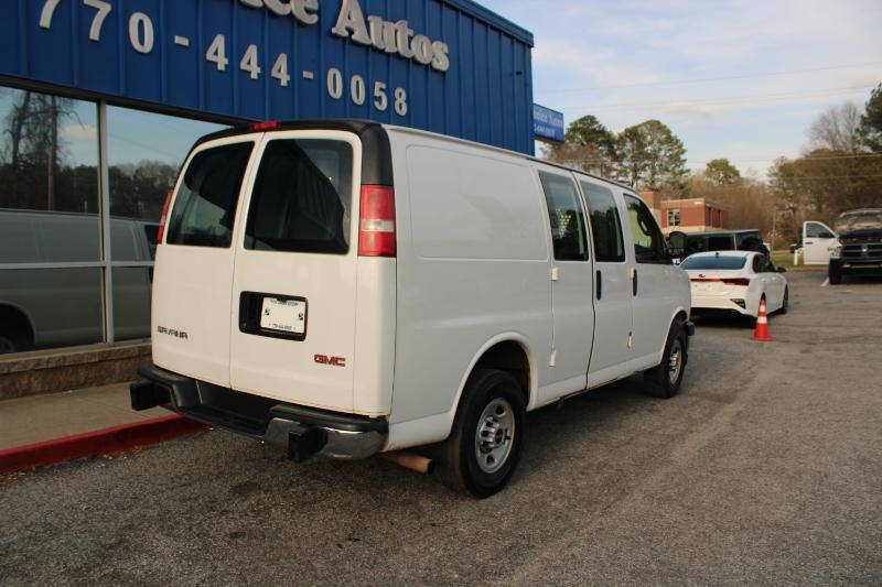 GMC Savana Cargo Van RWD 2500 135" 2017