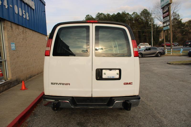 GMC Savana Cargo Van RWD 2500 135" 2017