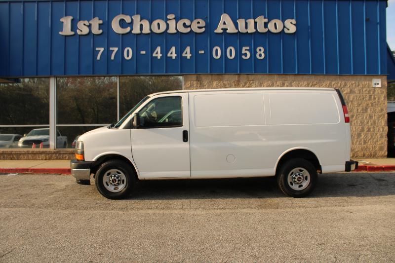 GMC Savana Cargo Van RWD 2500 135" 2017