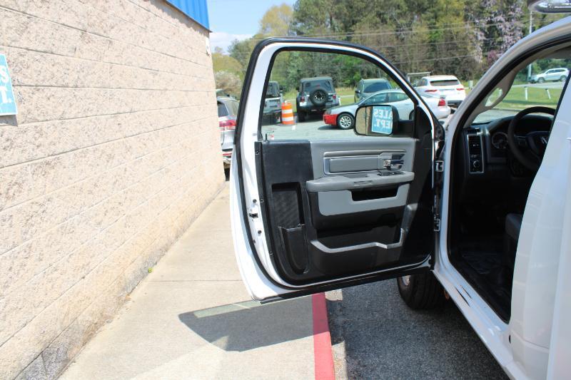 RAM 2500 Tradesman 4x2 Reg Cab 8' Box 2018