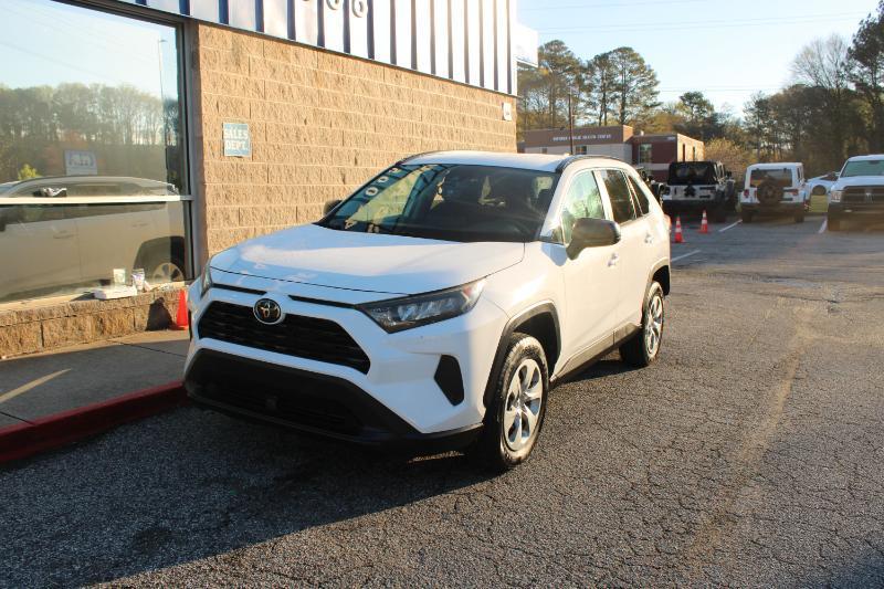Toyota RAV4 LE FWD (Natl) 2020