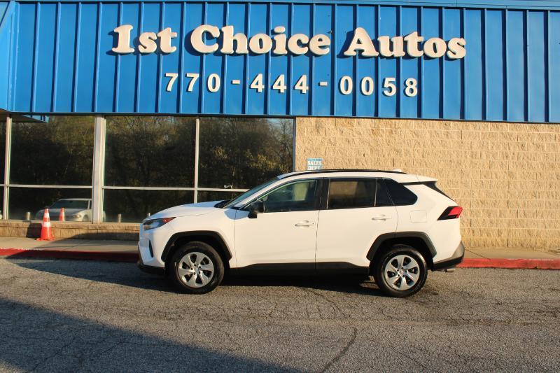 Toyota RAV4 LE FWD (Natl) 2020