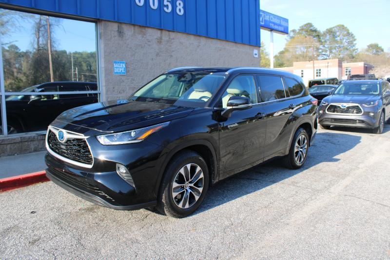 Toyota Highlander Hybrid XLE FWD (Natl) 2021