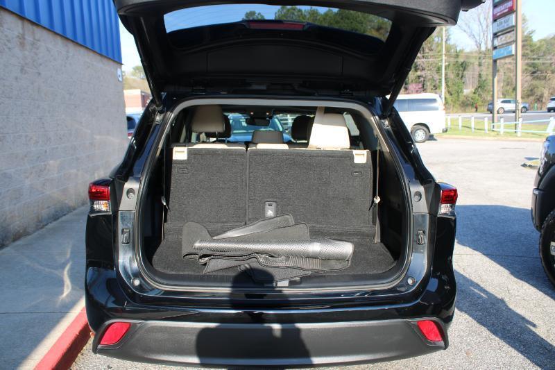 Toyota Highlander Hybrid XLE FWD (Natl) 2021