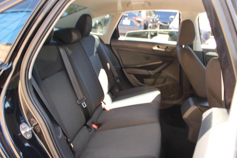 Volkswagen Jetta R-Line Auto 2021