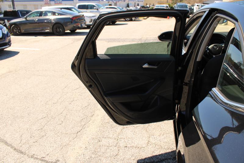 Volkswagen Jetta R-Line Auto 2021