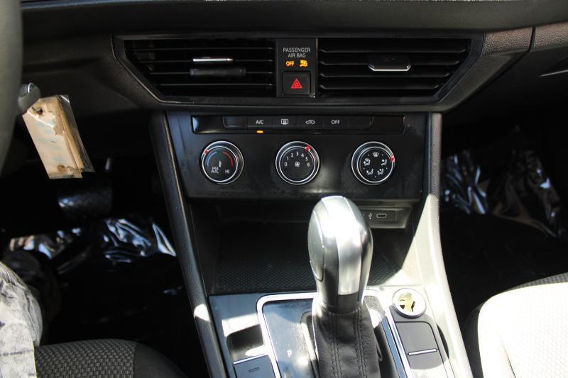 Volkswagen Jetta R-Line Auto 2021