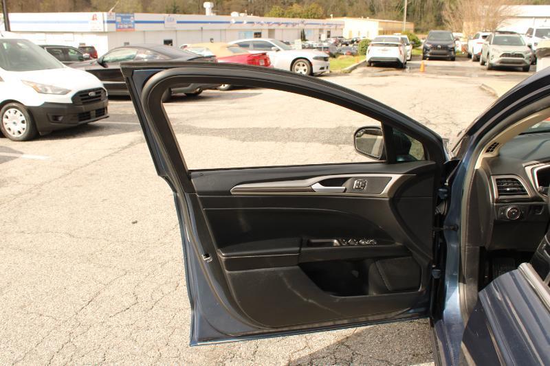 Ford Fusion SEL FWD 2019