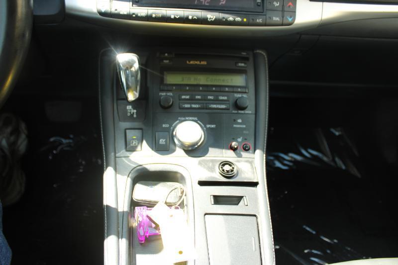 Lexus CT 200h FWD 4dr Hybrid 2012