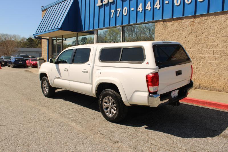 Toyota Tacoma SR5 Double Cab 5' Bed V6 4x2 AT (Natl) 2017