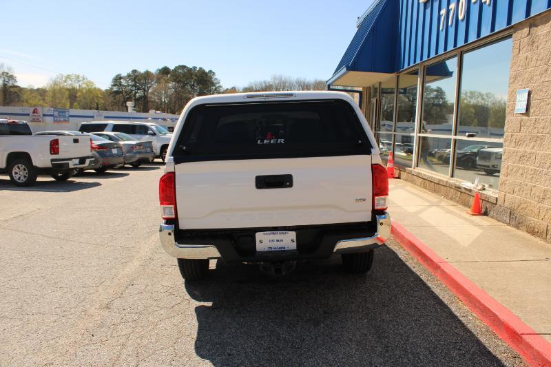 Toyota Tacoma SR5 Double Cab 5' Bed V6 4x2 AT (Natl) 2017