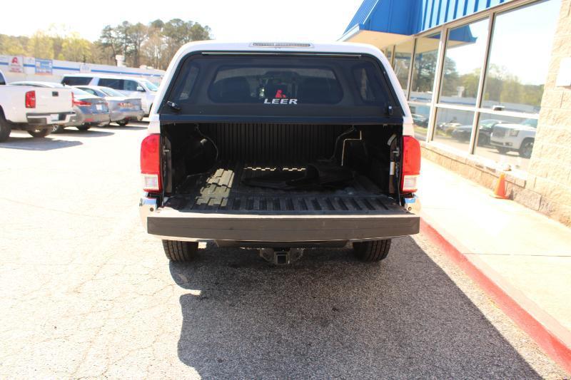 Toyota Tacoma SR5 Double Cab 5' Bed V6 4x2 AT (Natl) 2017