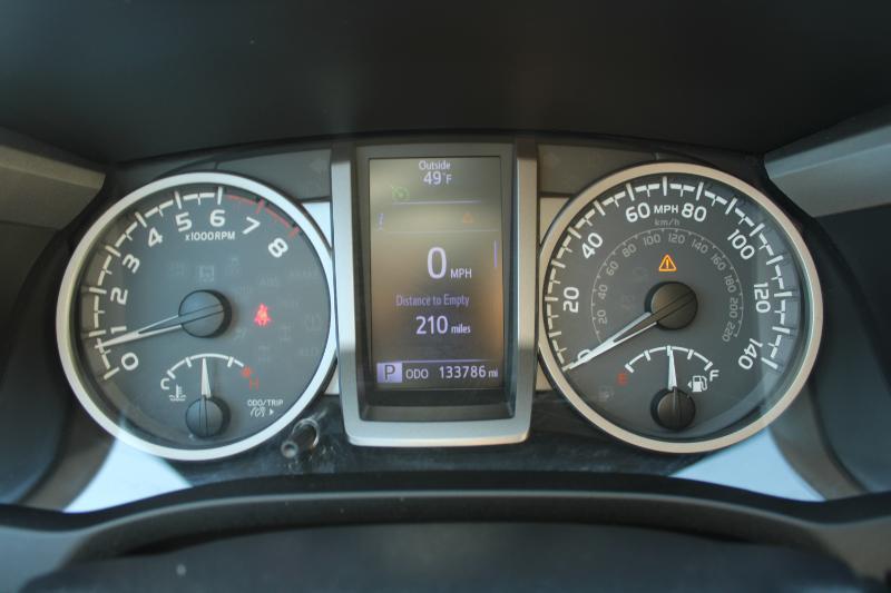 Toyota Tacoma SR5 Double Cab 5' Bed V6 4x2 AT (Natl) 2017