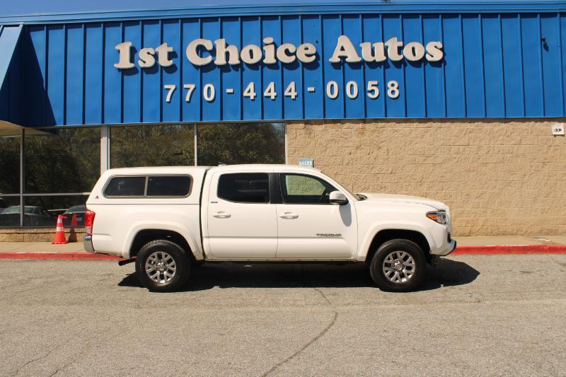 Toyota Tacoma SR5 Double Cab 5' Bed V6 4x2 AT (Natl) 2017